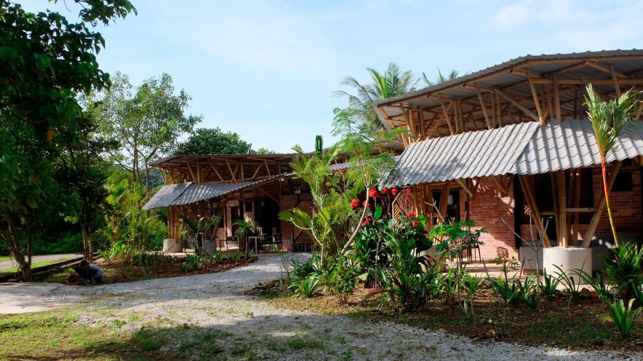 Bamboo Cottage Langkawi Пантай Ченанг Екстериор снимка